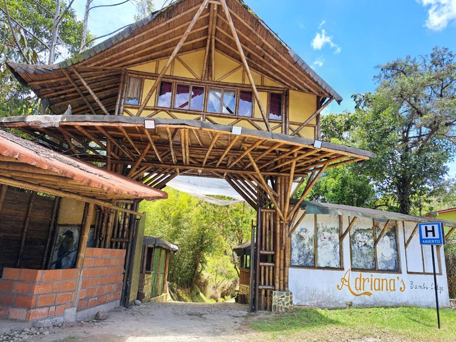 Hotel Guatape Adrianas Bambu מראה חיצוני תמונה